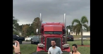 Best Gender Reveal With 379 Peterbilt