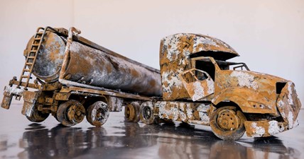 Kenworth T700 Restoration Abandoned semi trailer truck