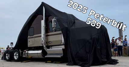 The All New PeterBilt 589! Completely New Cab? Short Nose?