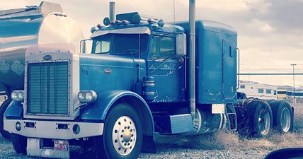 Peterbilt 359 - The first start in 22 years, last parked in 1997