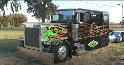 Peterbilt Limo